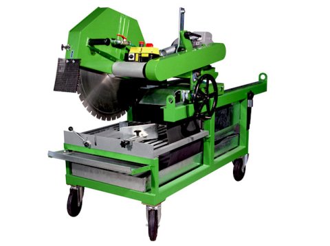 STOLOVÁ PILA BS 700